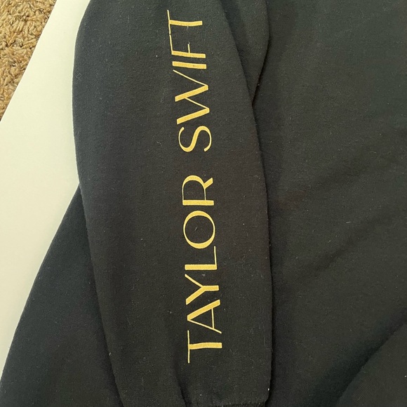 Taylor swift fearless Taylor’s version official merch quarter 1/4 zip sweatshirt - Picture 4 of 11